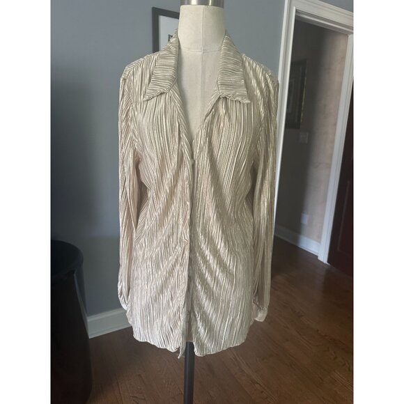 Madison + Hudson gold button down pleated stretchy blouse M - Picture 1 of 4